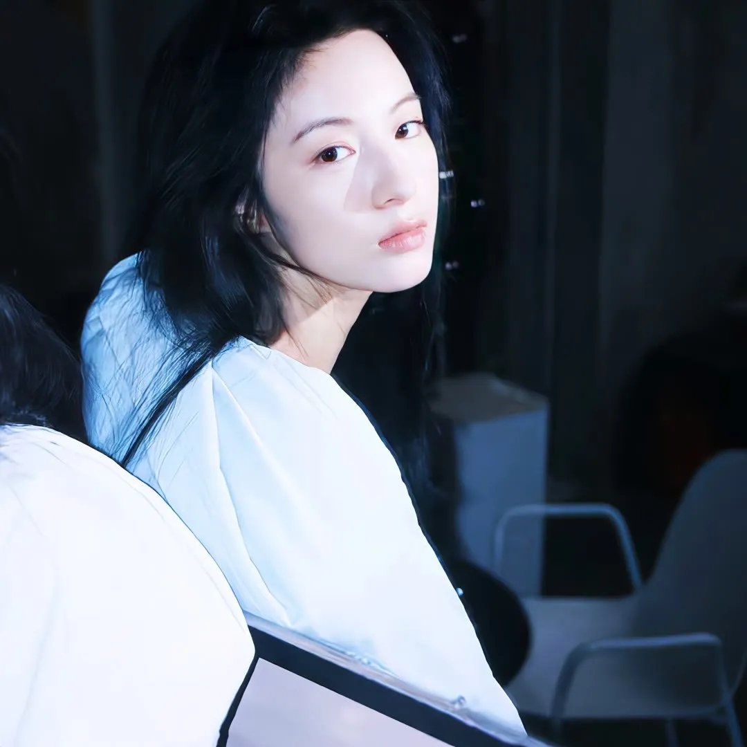 莫斯科来的香烟女孩